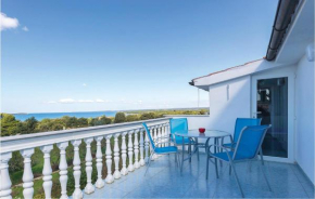 Nice Apartment In Stinjan With Kitchen